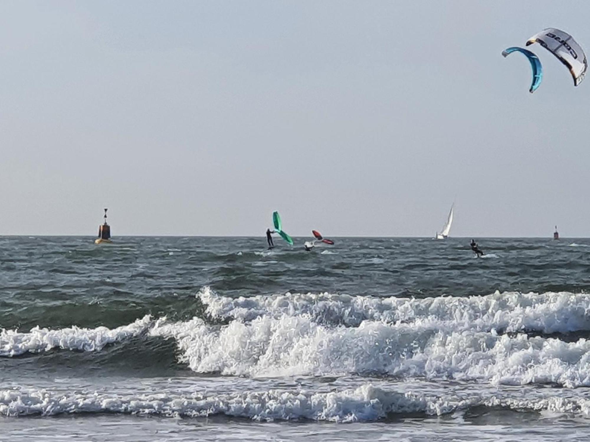 Bluebeach Scheveningen Хага Екстериор снимка