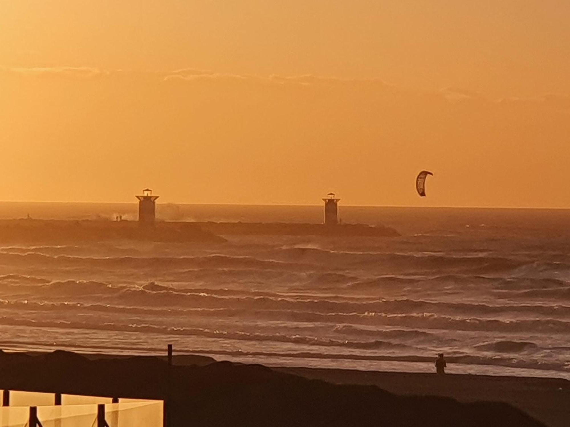 Bluebeach Scheveningen Хага Екстериор снимка